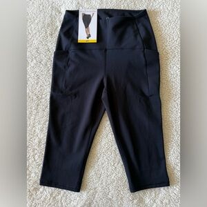 Spyder Women’s Active Capri Leggings Black Stretch with Pockets Size Small New